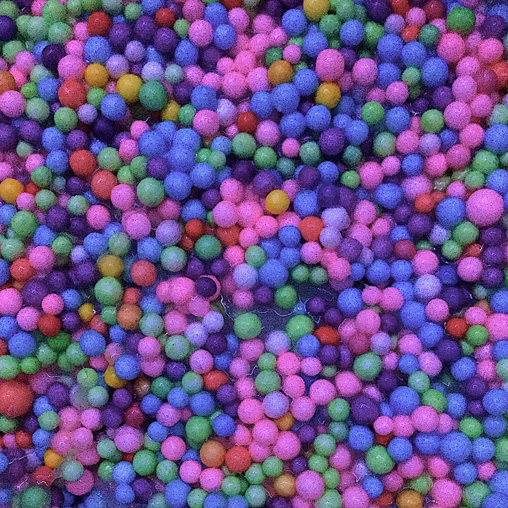 White slime+rainbow beads